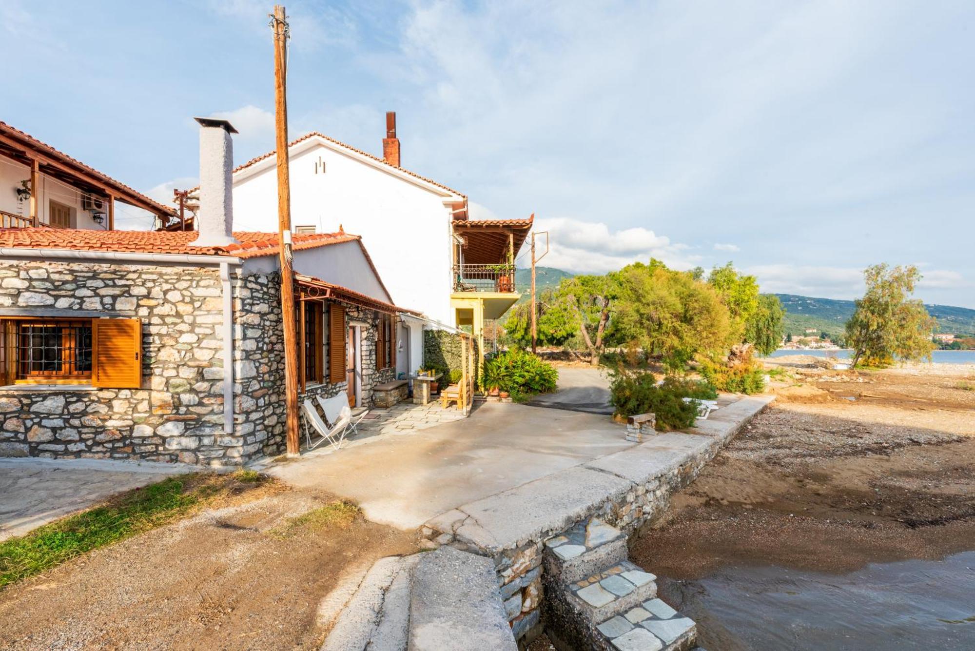 The Sea Front Fisherman'S House Káto Gadzéa Kültér fotó